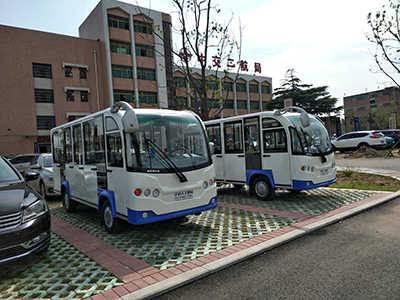 8座電動(dòng)觀光車